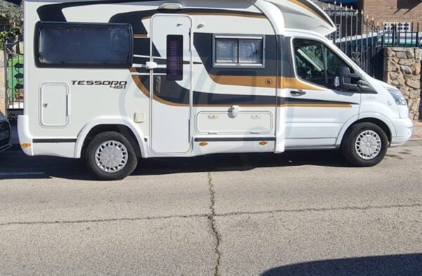 Decoración autocaravana Benimar Tessoro 481