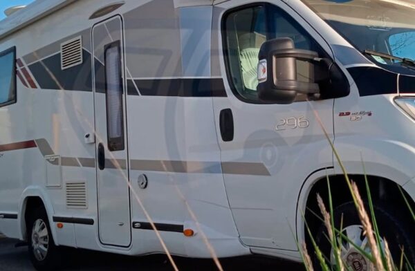Decoración autocaravana Benimar Mileo