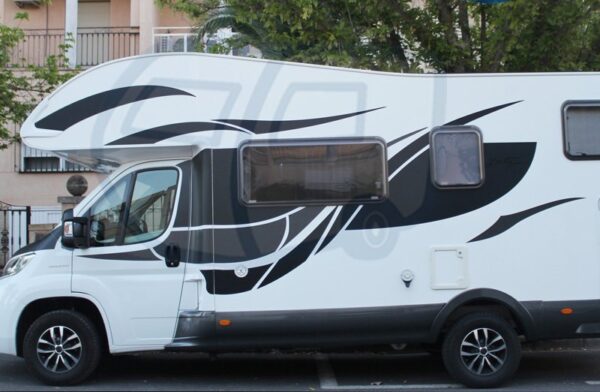 Decoración autocaravana Elnagh Baron