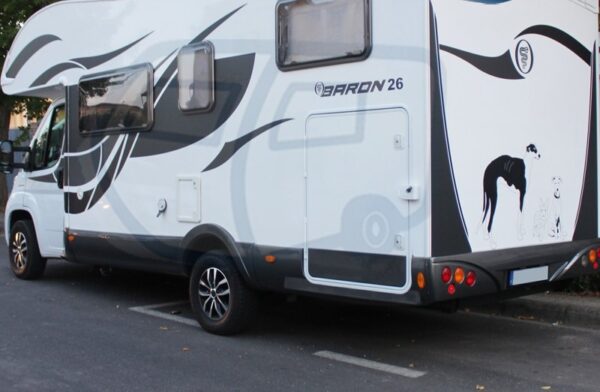 Decoración autocaravana Elnagh Baron