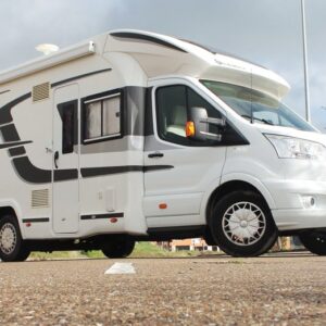Decoración autocaravana Benimar Tessoro 494