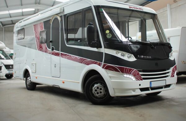 globe bus 4 Decoración autocaravana Globebus