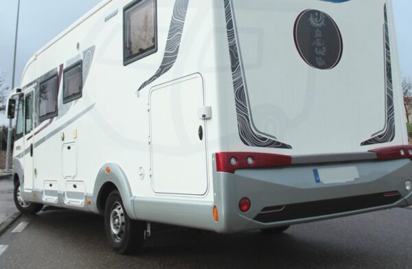 Decoración autocaravana Benimar 8090DF